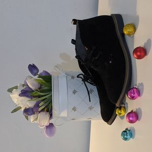 Hilfiger Kid's corduroy shoe size # 3